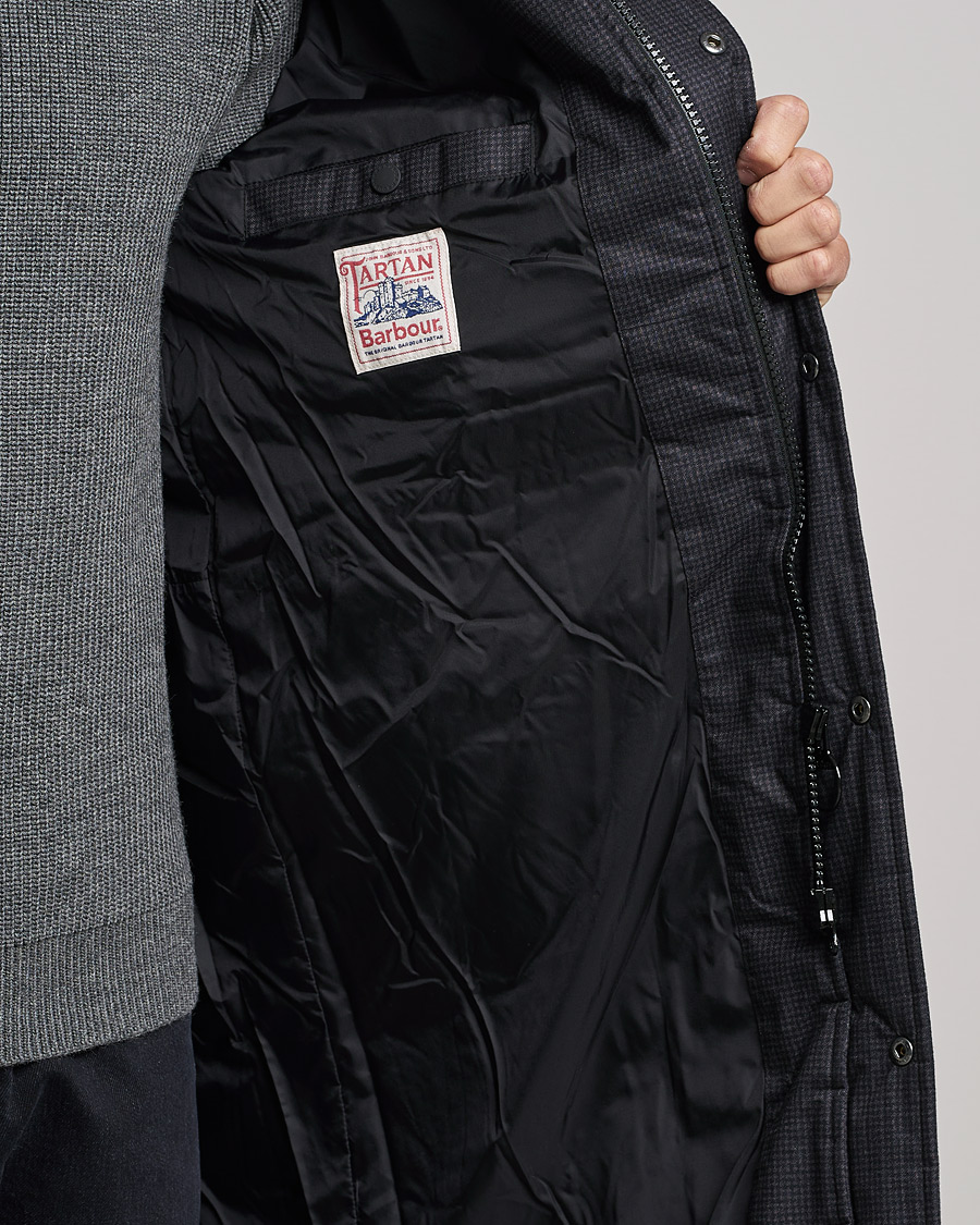 Mies | Takit | Barbour Lifestyle | Hoxley Baffle Parka Charcoal