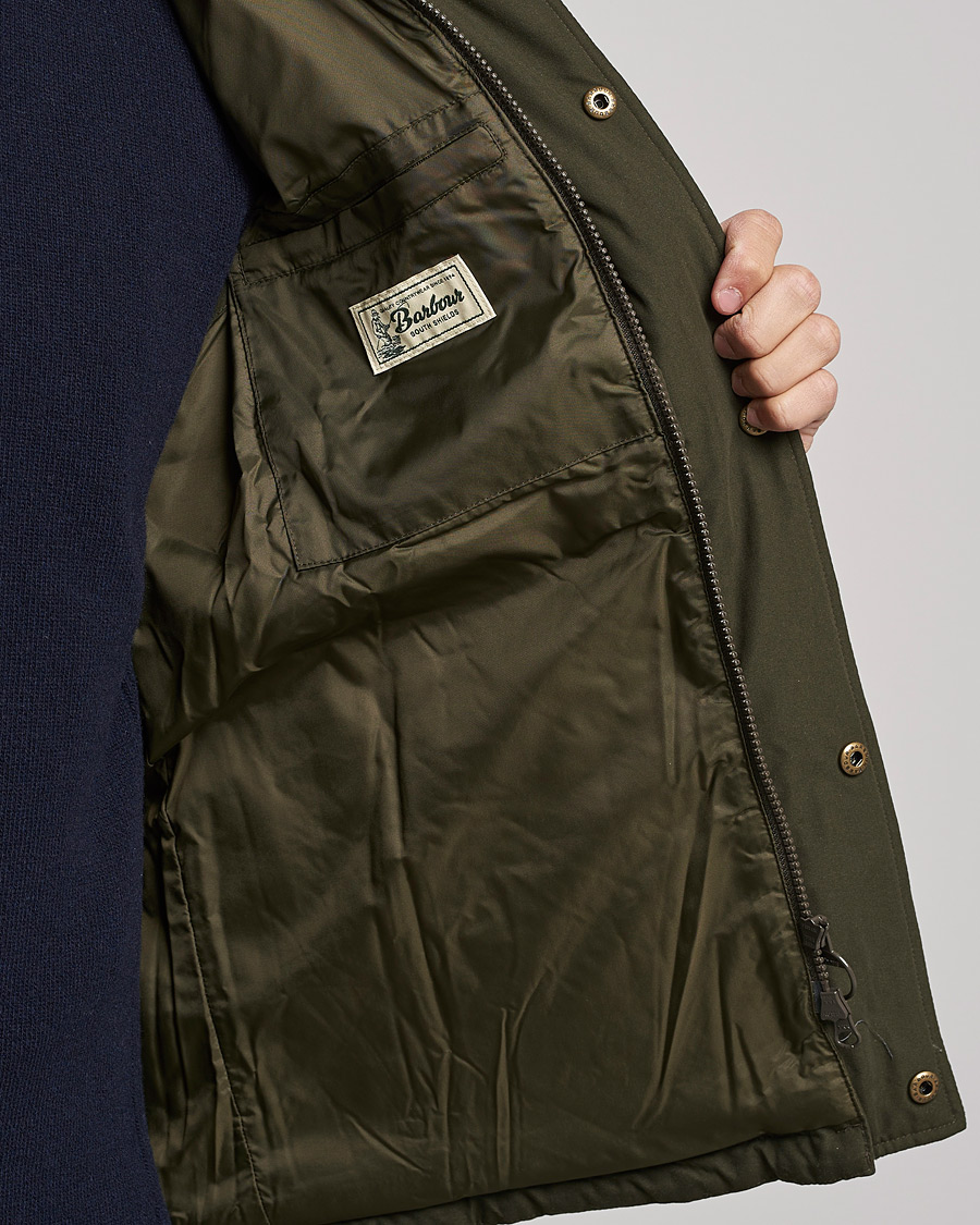 Mies | Takit | Barbour Lifestyle | Winterdale Gilet Dark Olive