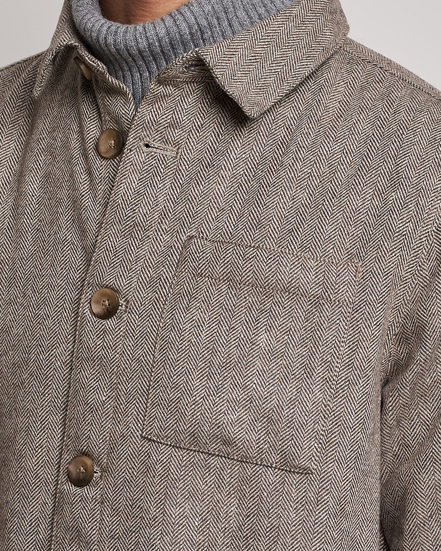 Mies | Kauluspaidat | Barbour Lifestyle | Menfort Herringbone Overshirt Stone