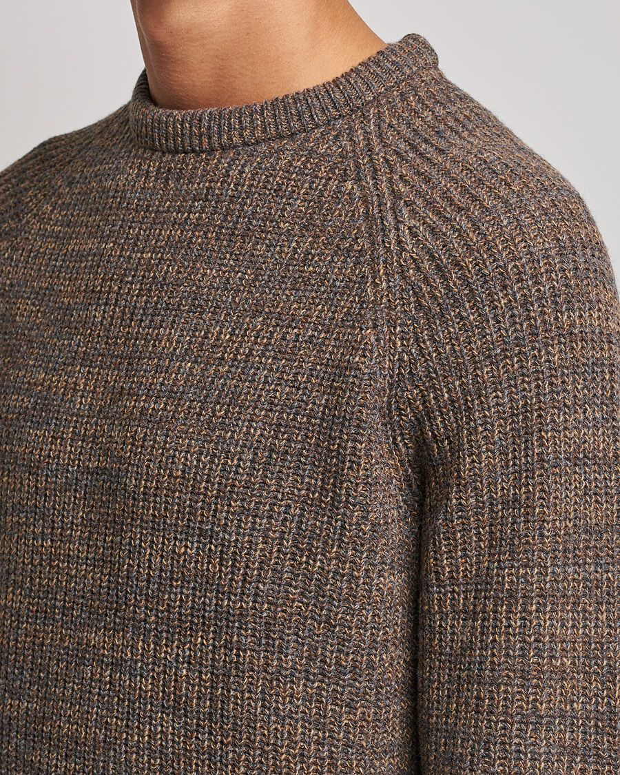 Mies | Puserot | Barbour Lifestyle | Horseford Knitted Crewneck Sandstone