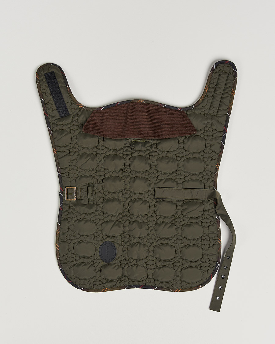 Mies | Barbour Lifestyle Dogbone Quilted Dog Coat Olive | Barbour Lifestyle | Dogbone Quilted Dog Coat Olive