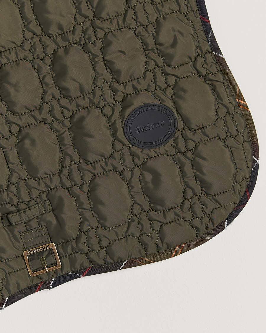 Mies | Barbour Lifestyle Dogbone Quilted Dog Coat Olive | Barbour Lifestyle | Dogbone Quilted Dog Coat Olive