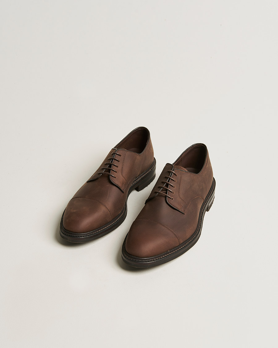 Mies | Käsintehdyt kengät | Loake 1880 | Ampleforth Oiled Nubuck Toe-Cap Derby Brown