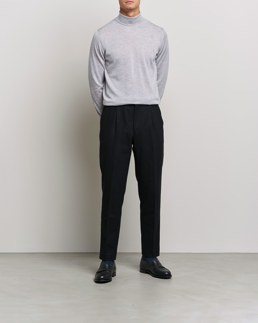 Mies | Puserot | Stenströms | Fine Merino Rollneck Light Grey