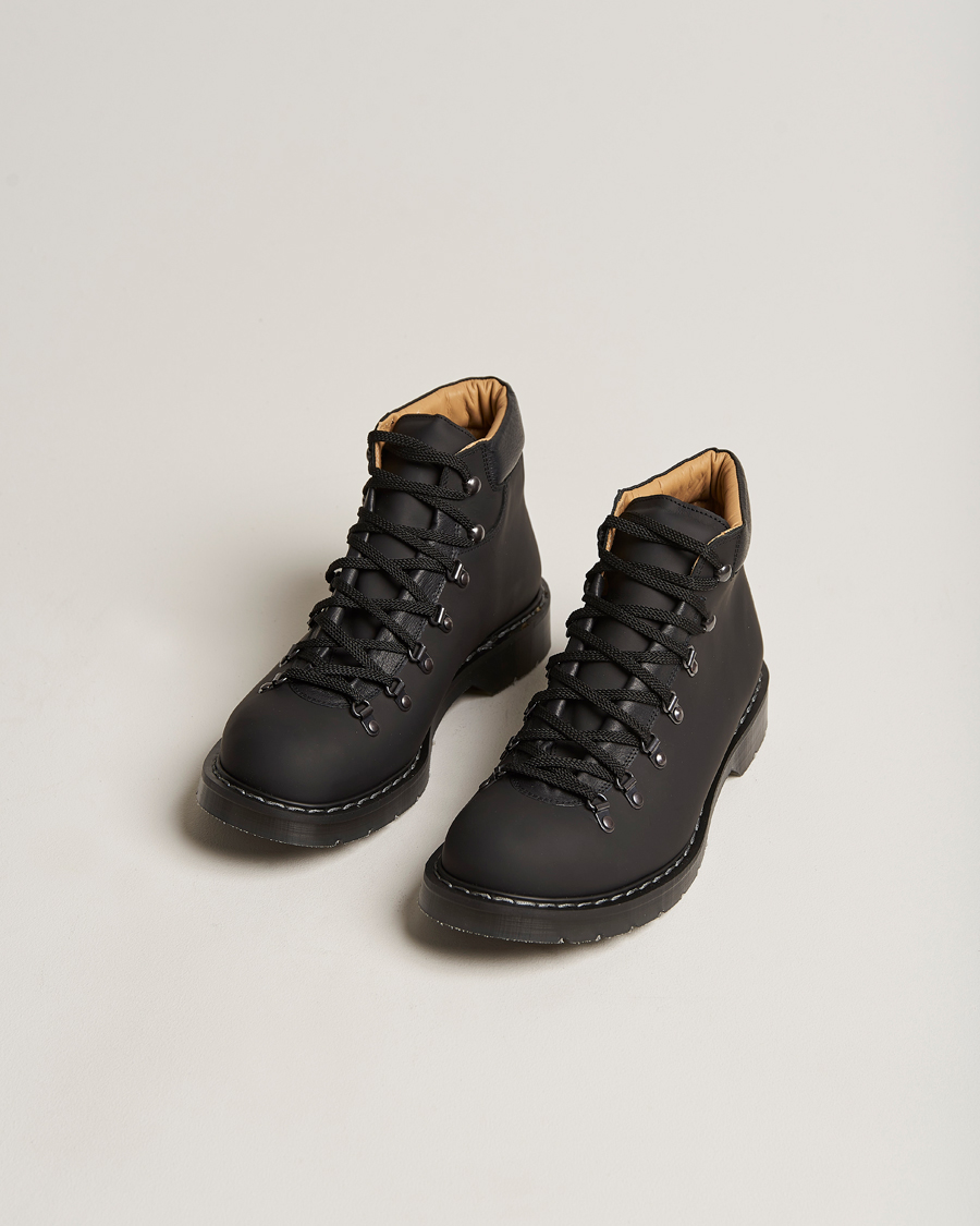 Mies | Nilkkurit | Solovair | Urban Hiker Boot Black Waxy
