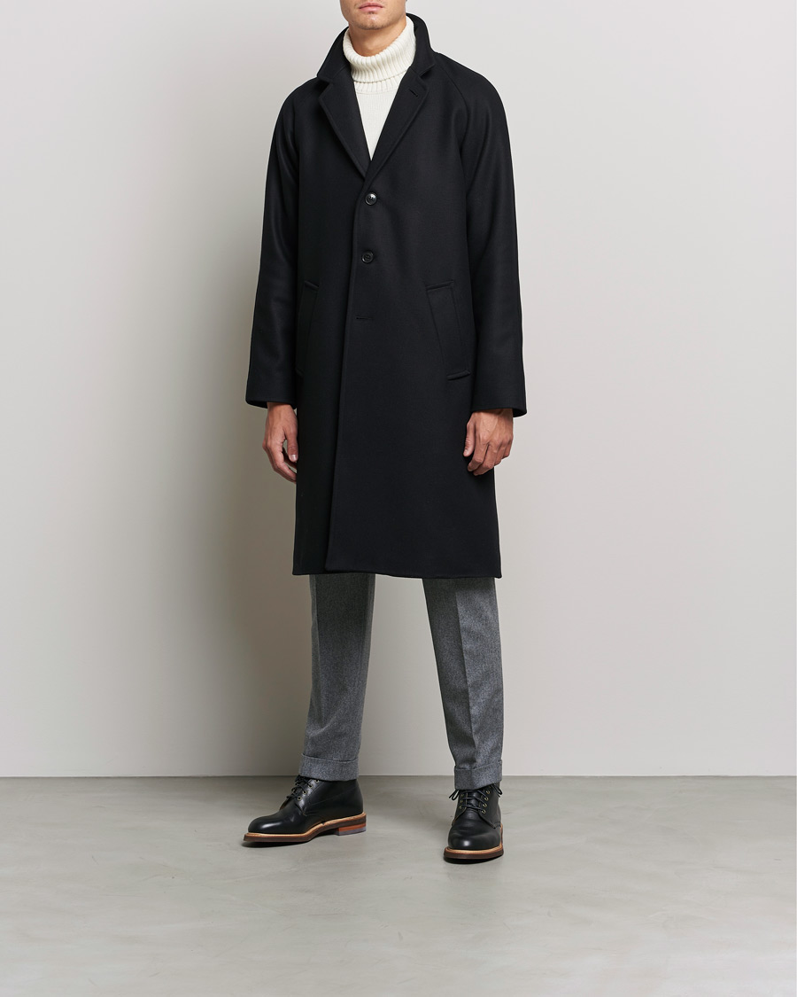 Mies | Päällystakit | Gloverall | Chesterfield Wool/Cashmere Raglan Coat Black