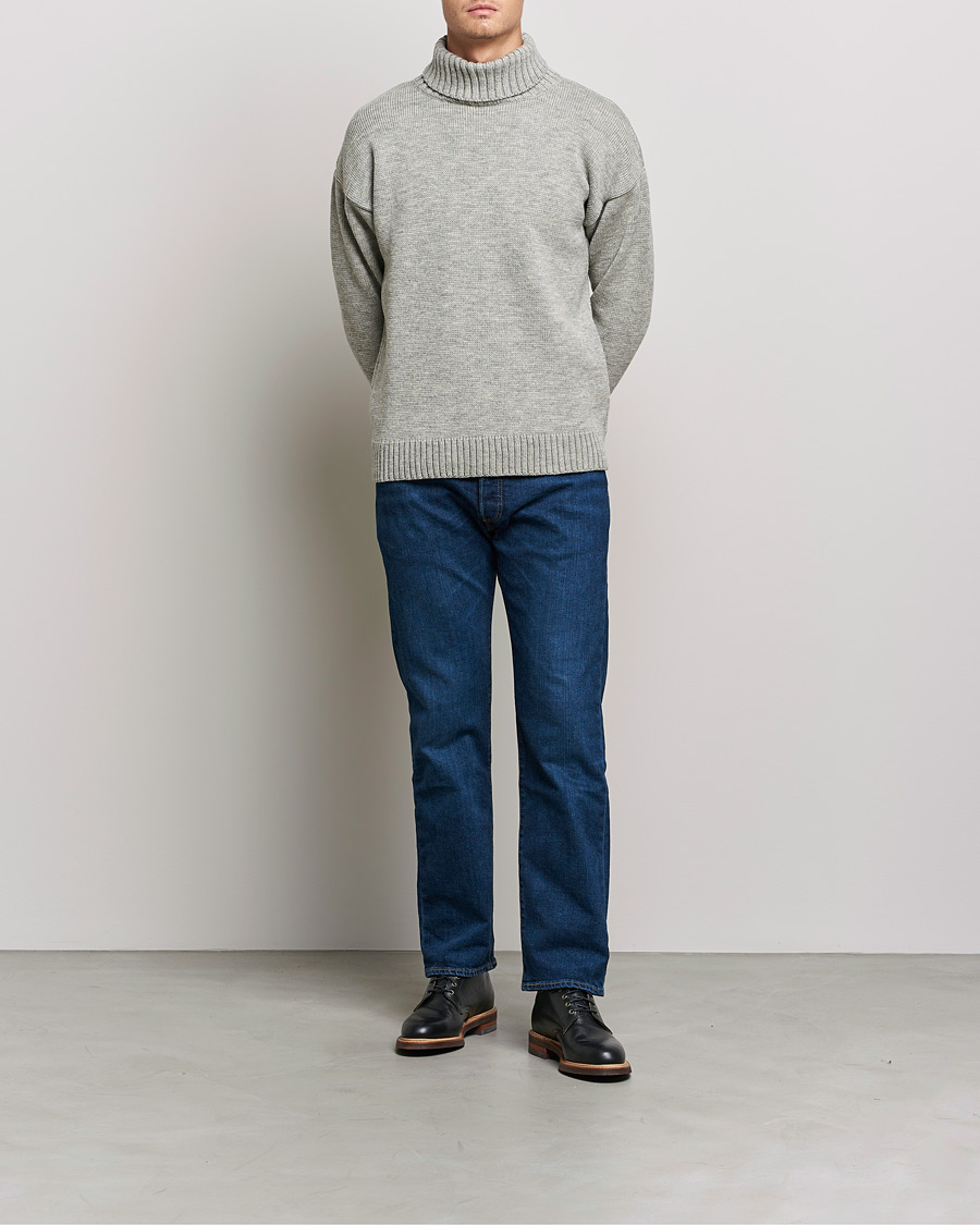 Mies | Best of British | Gloverall | Submariner Chunky Wool Roll Neck Light Grey