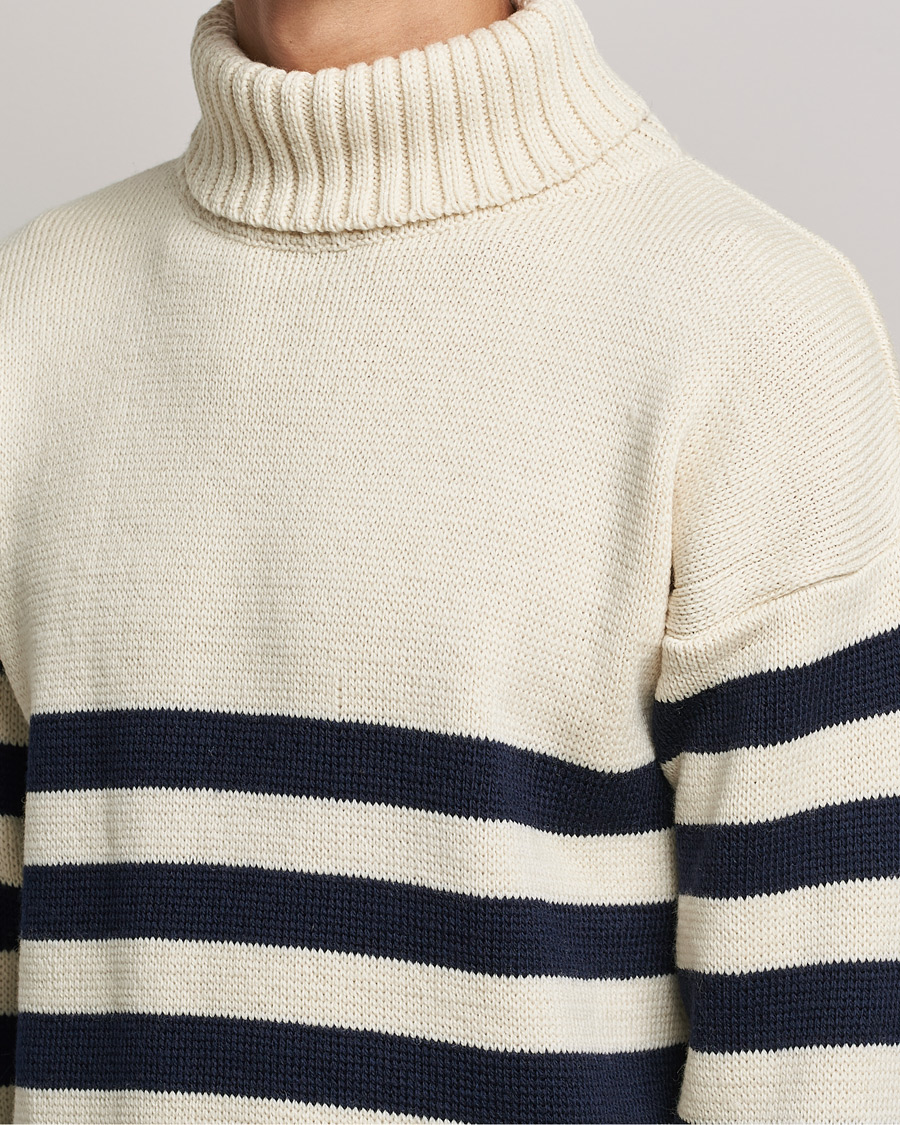 Mies | Puserot | Gloverall | Breton Submariner Wool Rollneck Ecru/Navy