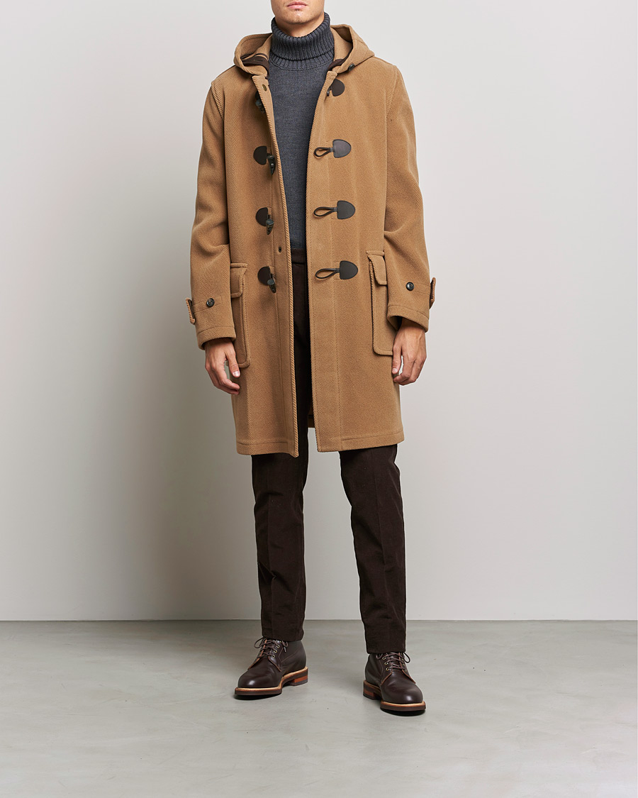 Mies | Takit | Gloverall | Edmund Herringbone Wool Duffle Camel