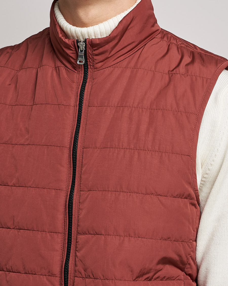 Mies | Takit | Oscar Jacobson | Liner EVO Waistcoat Soft Red