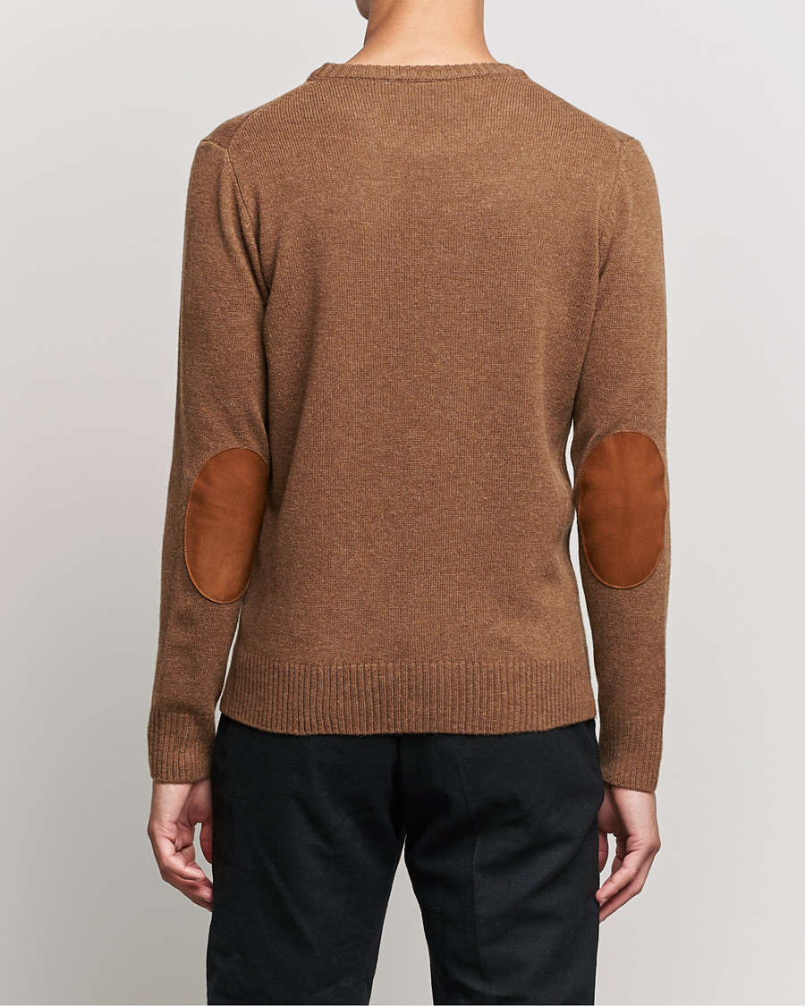 Mies | Puserot | Oscar Jacobson | Emerson Patch Wool Roundneck Brown