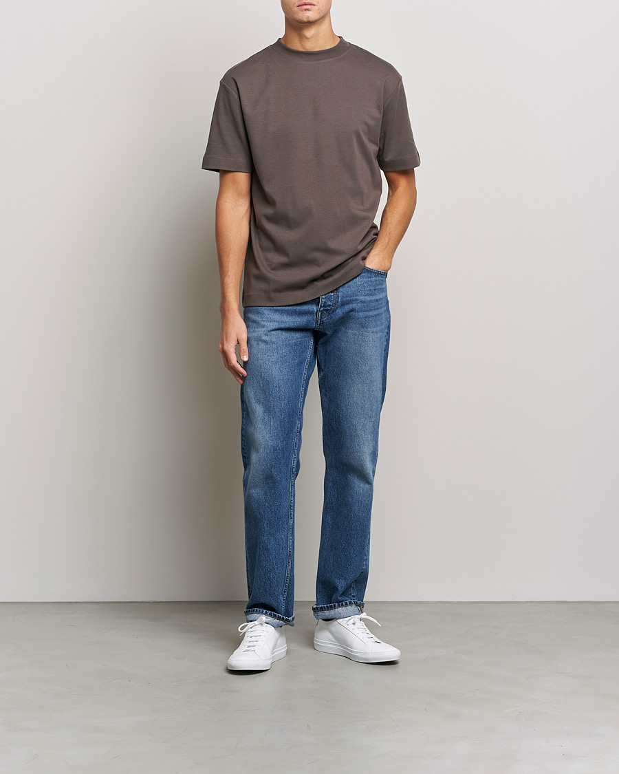 Mies | T-paidat | Sunspel | Brushed Cotton Mock Neck Tee Dark Walnut