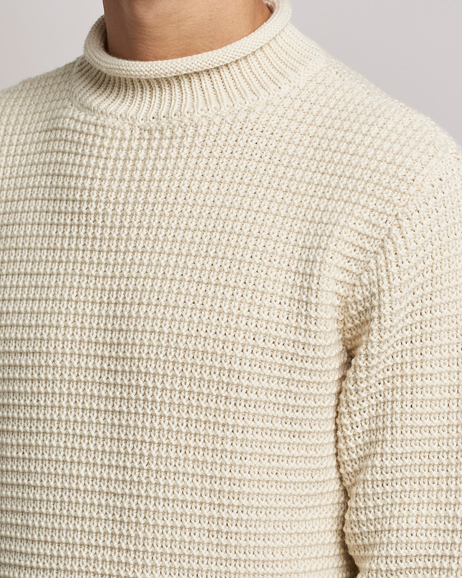 Mies | Puserot | Sunspel | Fisherman Jumper Ecru
