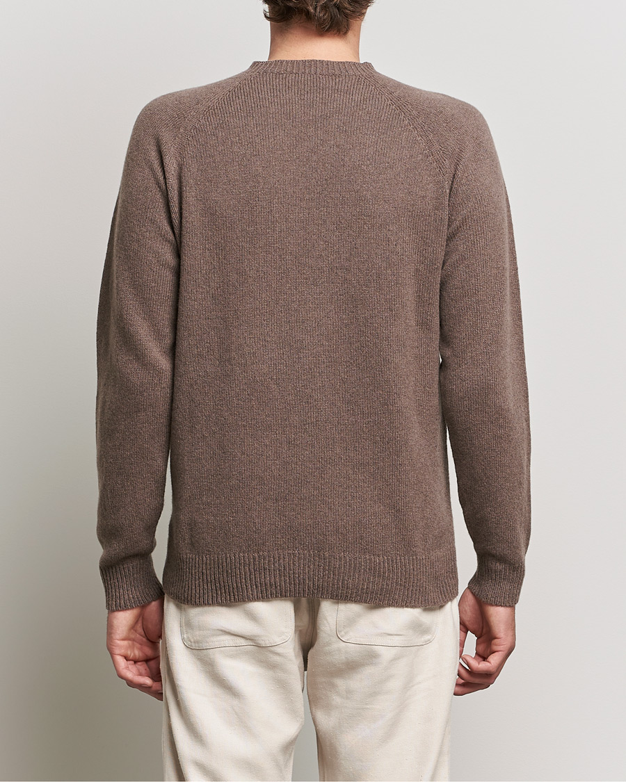 Mies | Puserot | Sunspel | Lambswool Crew Neck Sweater Umber Brown