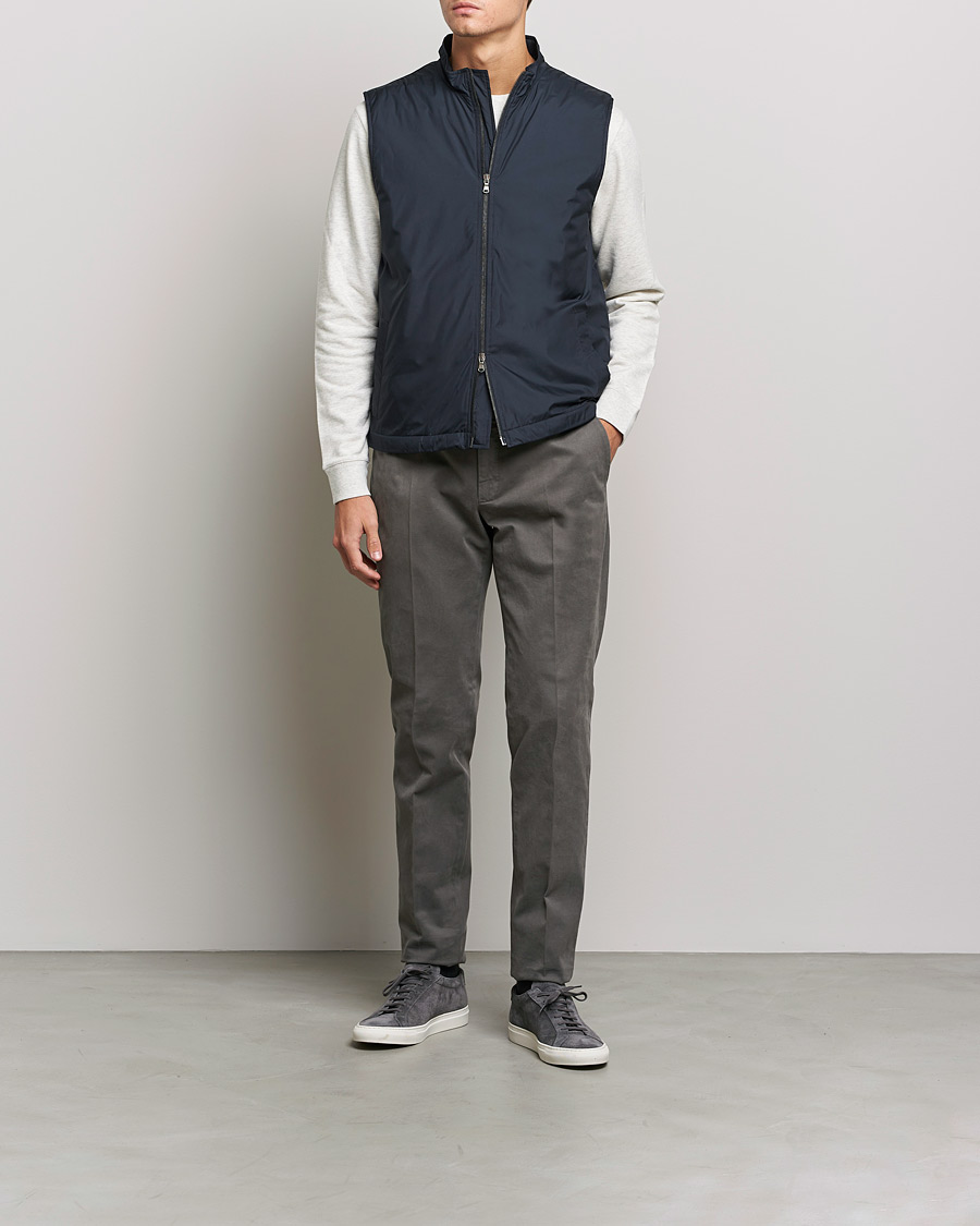 Mies | Takit | Sunspel | Recycled Polyester Padded Gilet Navy