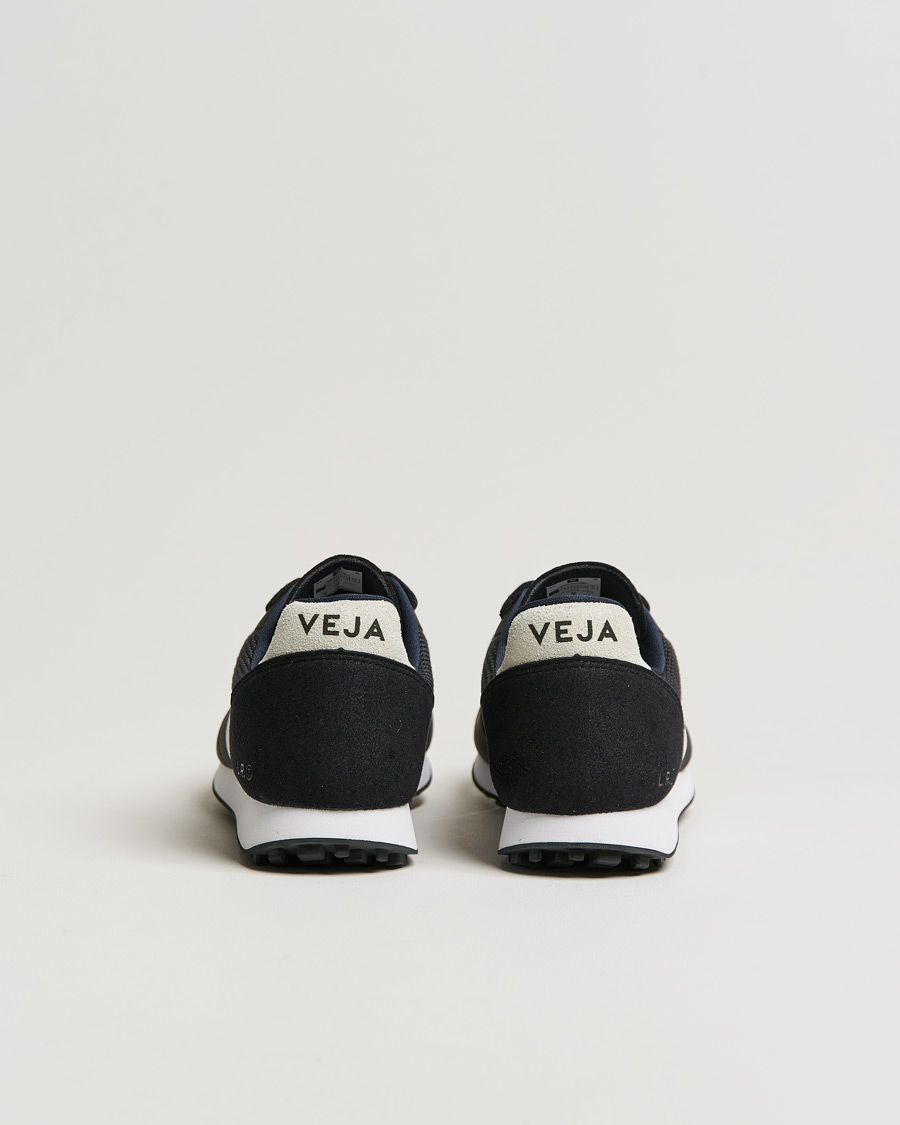 Mies | Tennarit | Veja | SDU Vegan Running Sneaker Black White