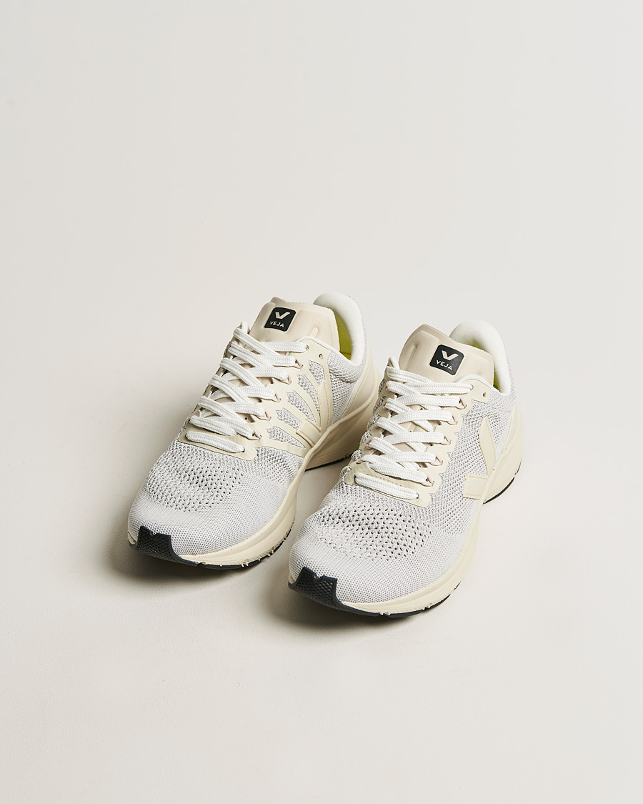 Mies | Veja Marlin V-Knit Running Sneaker Chalk Pierre | Veja | Marlin V-Knit Running Sneaker Chalk Pierre