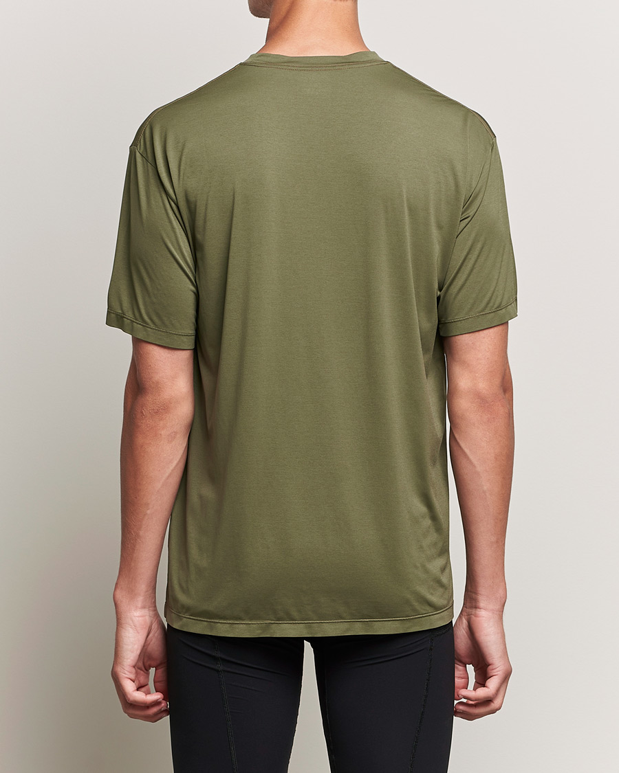 Mies | T-paidat | Satisfy | AuraLite T-Shirt Olive
