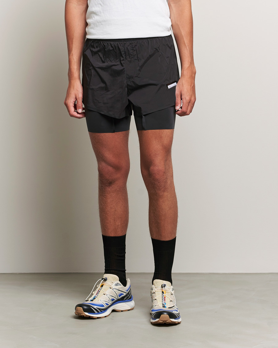 Mies | Shortsit | Satisfy | TechSilk Shorts Black