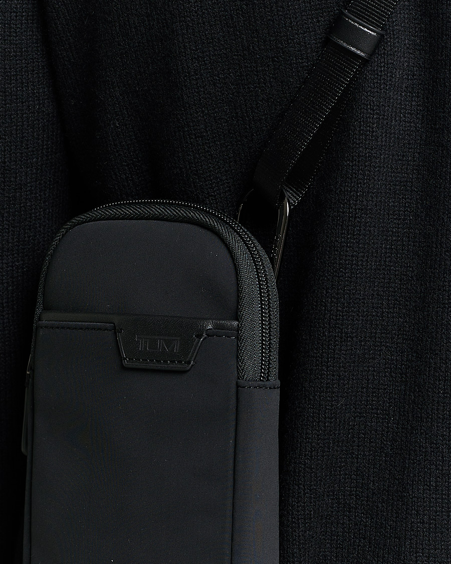 Mies | TUMI Harrison Beech Small Crossbody Pouch Black | TUMI | Harrison Beech Small Crossbody Pouch Black
