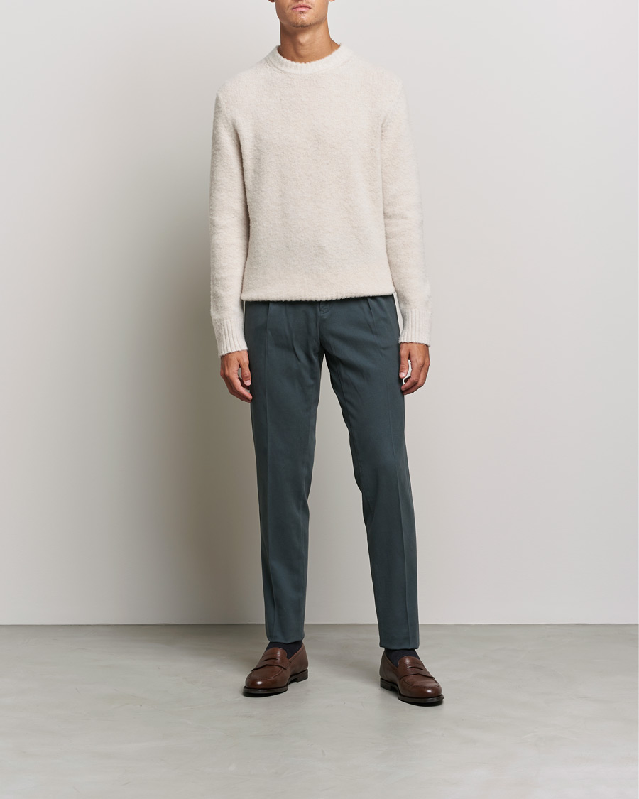 Mies | Puserot | Piacenza Cashmere | Brushed Wool Crew Neck Beige