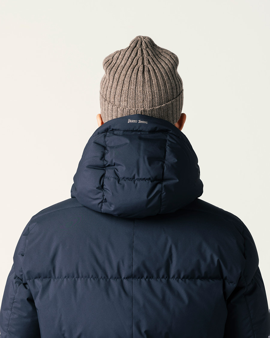 Mies | Piacenza Cashmere Ribbed Cashmere Beanie Taupe | Piacenza Cashmere | Ribbed Cashmere Beanie Taupe