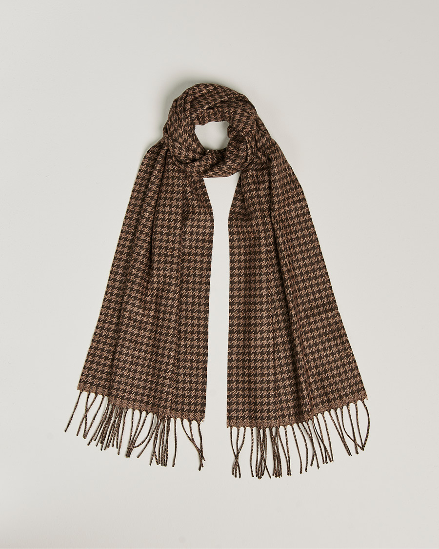 Mies | Piacenza Cashmere Cashmere/Silk Houndstooth Scarf Dark Brown | Piacenza Cashmere | Cashmere/Silk Houndstooth Scarf Dark Brown
