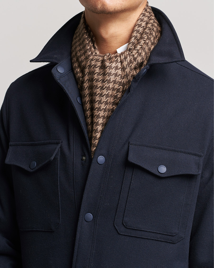 Mies | Piacenza Cashmere Cashmere/Silk Houndstooth Scarf Dark Brown | Piacenza Cashmere | Cashmere/Silk Houndstooth Scarf Dark Brown