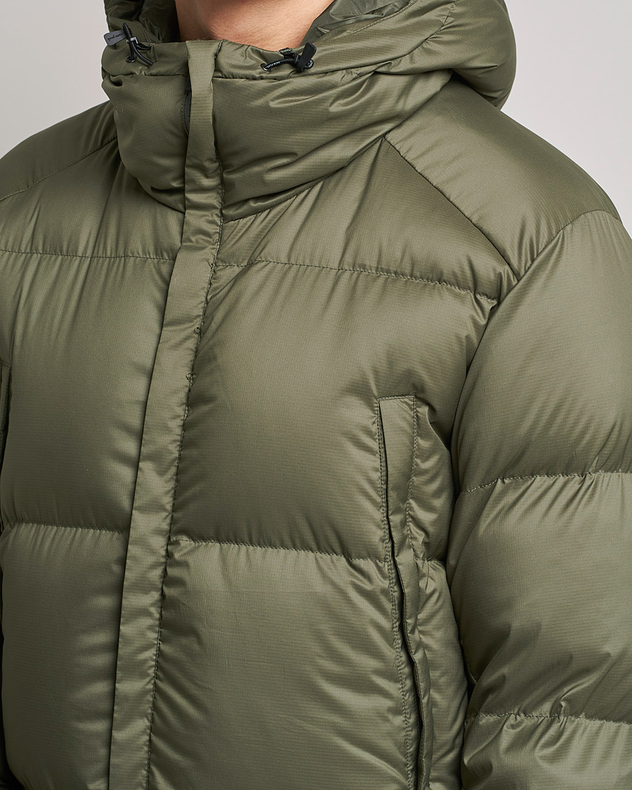 Mies | Takit | Snow Peak | Recycled Light Down Jacket Olive