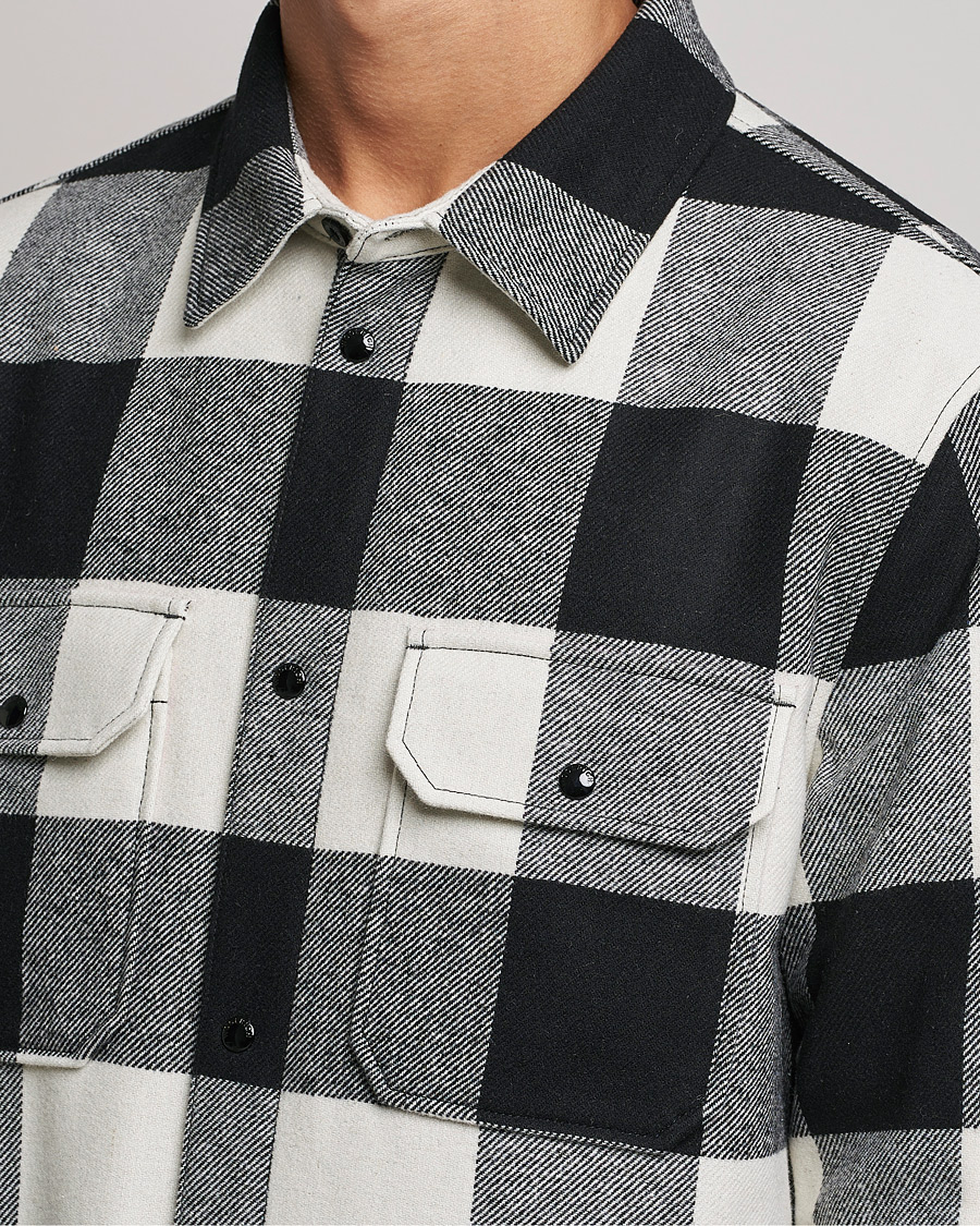 Mies | Kauluspaidat | Woolrich | Alaskan Wool Padded Overshirt White Buffalo