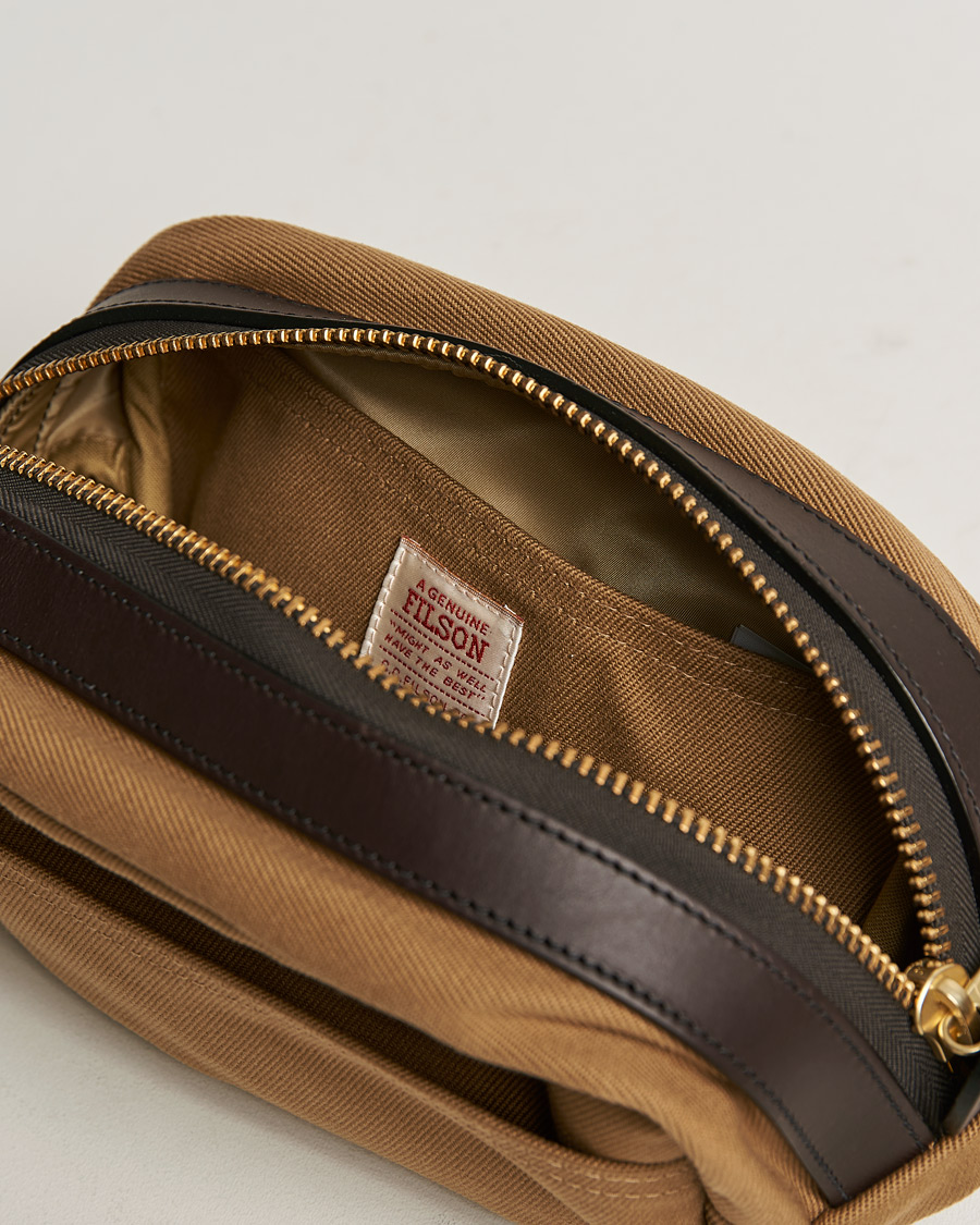 Mies | Laukut | Filson | Rugged Twill Travel Kit Tan