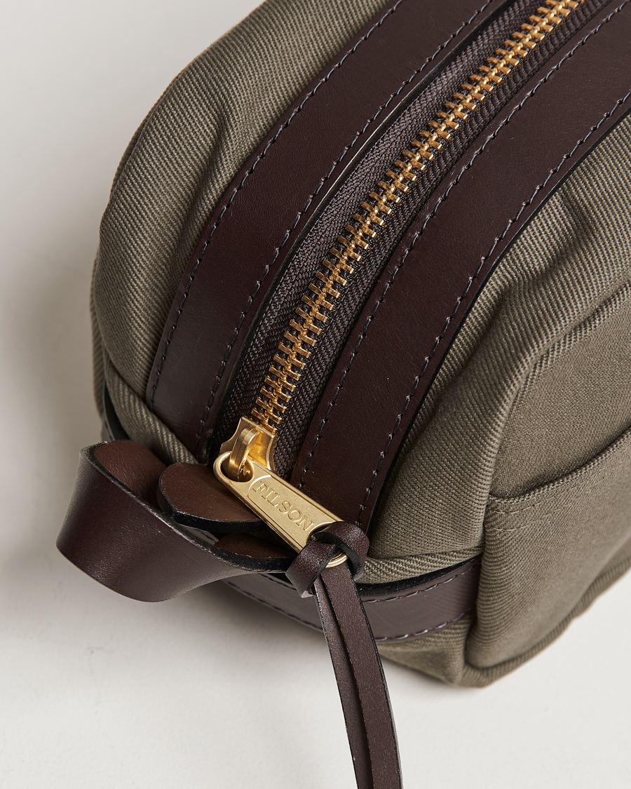 Mies | Laukut | Filson | Rugged Twill Travel Kit Otter Green