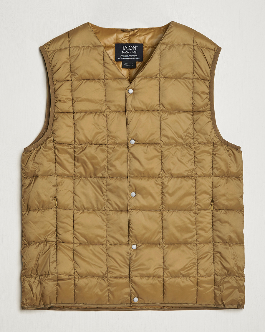 Mies | Takit | TAION | V-Neck Lightweight Down Vest Beige