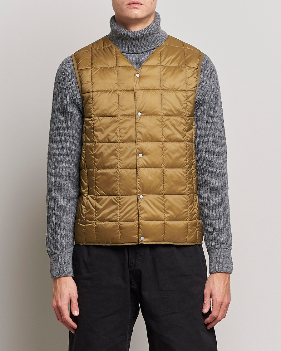 Mies | Takit | TAION | V-Neck Lightweight Down Vest Beige