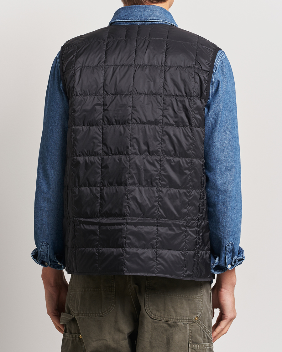 Mies | Ulkoliivit | TAION | V-Neck Lightweight Down Vest Black