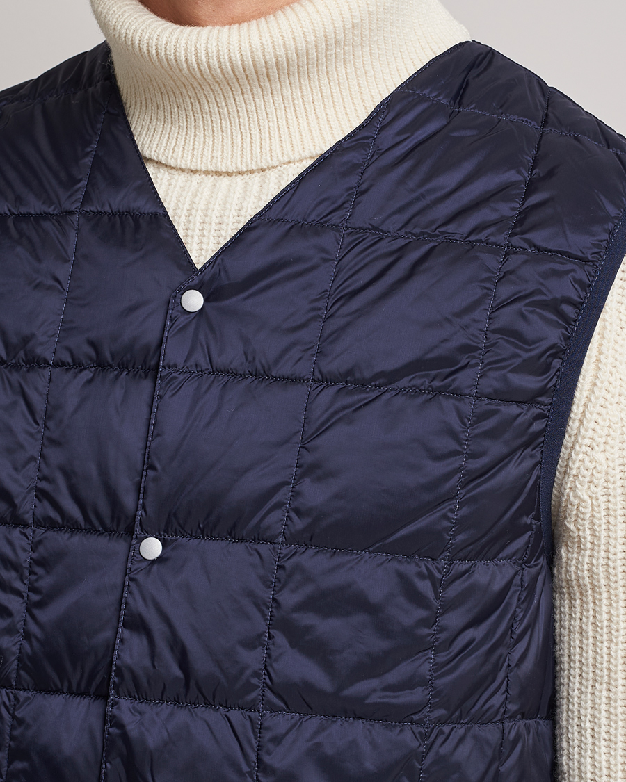 Mies | Takit | TAION | V-Neck Lightweight Down Vest Navy