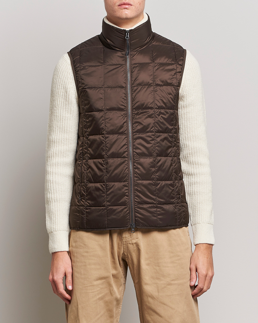 Mies | Takit | TAION | High Neck Full Zip Lightweight Down Vest Dark Choco