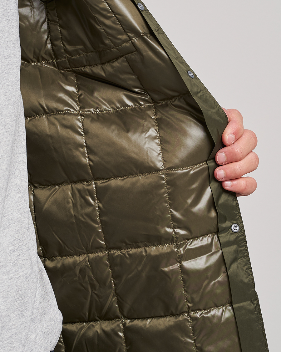 Mies | Kauluspaidat | TAION | Lightweight Down Shirt Dark Olive