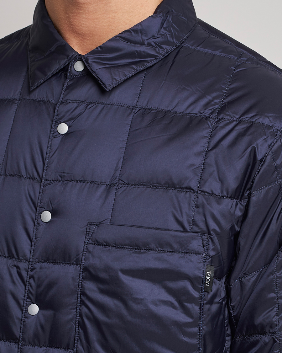 Mies | Kauluspaidat | TAION | Lightweight Down Shirt Navy