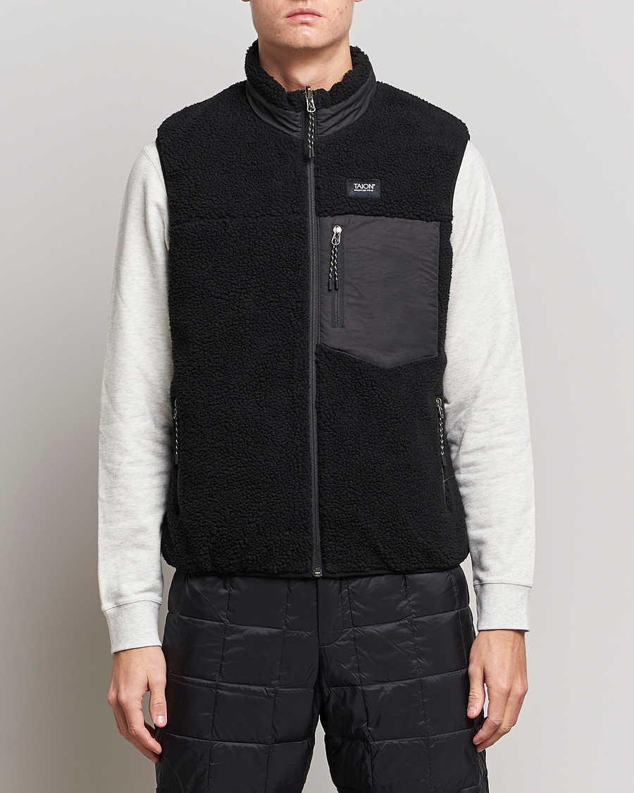 Mies | Takit | TAION | Reversible Fleece Vest Black/Black