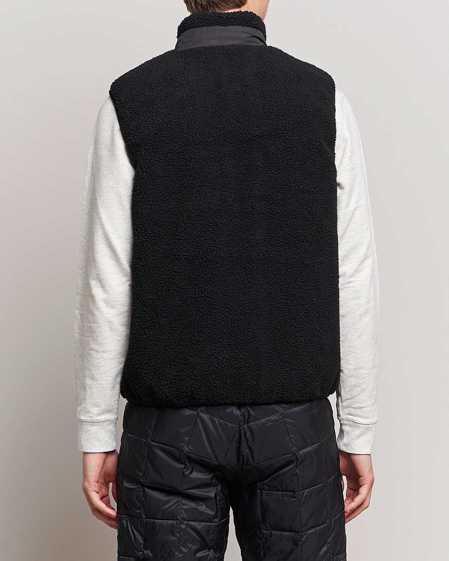 Mies | Takit | TAION | Reversible Fleece Vest Black/Black