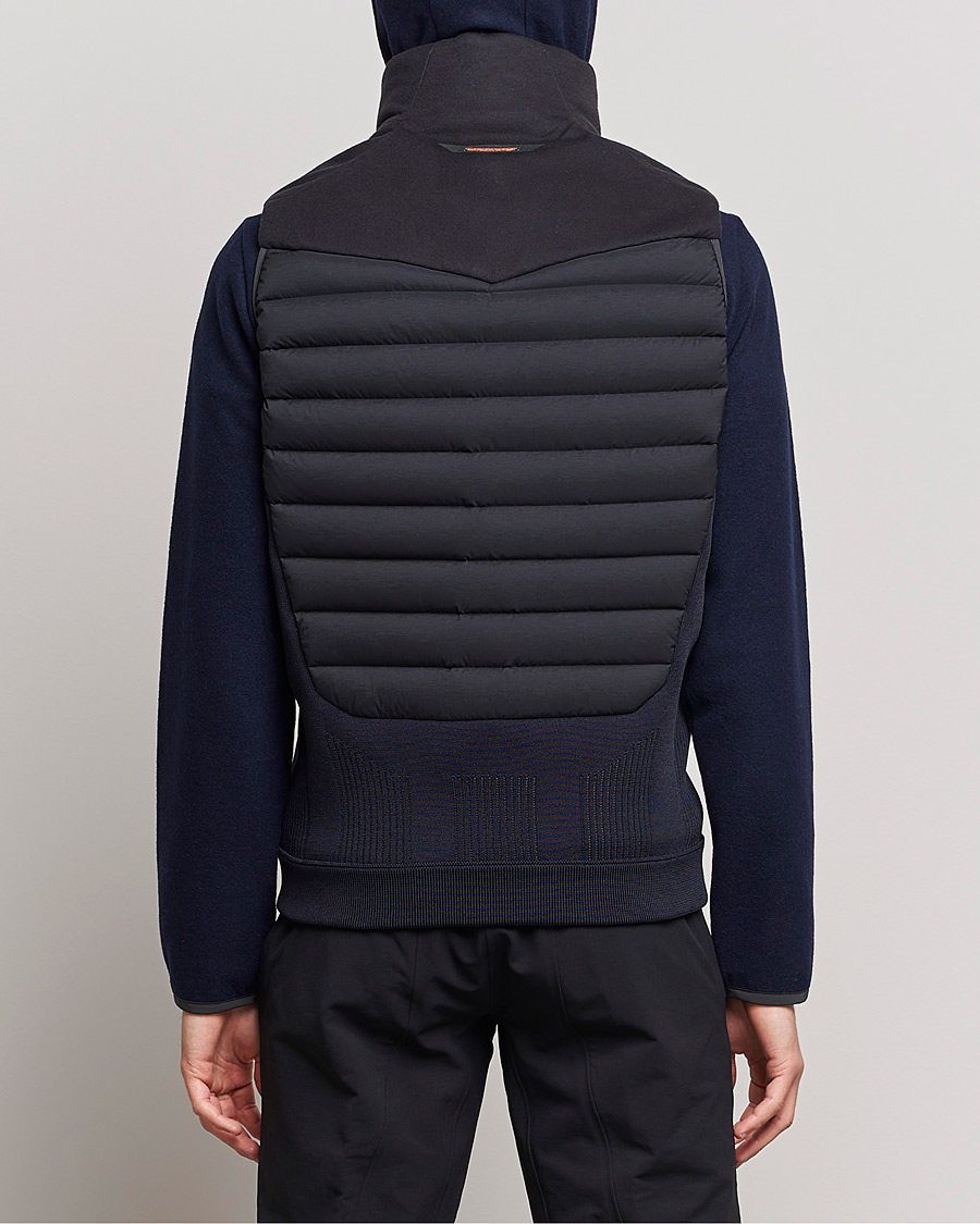 Mies | Takit | SEASE | Warmer Down Vest Caviar