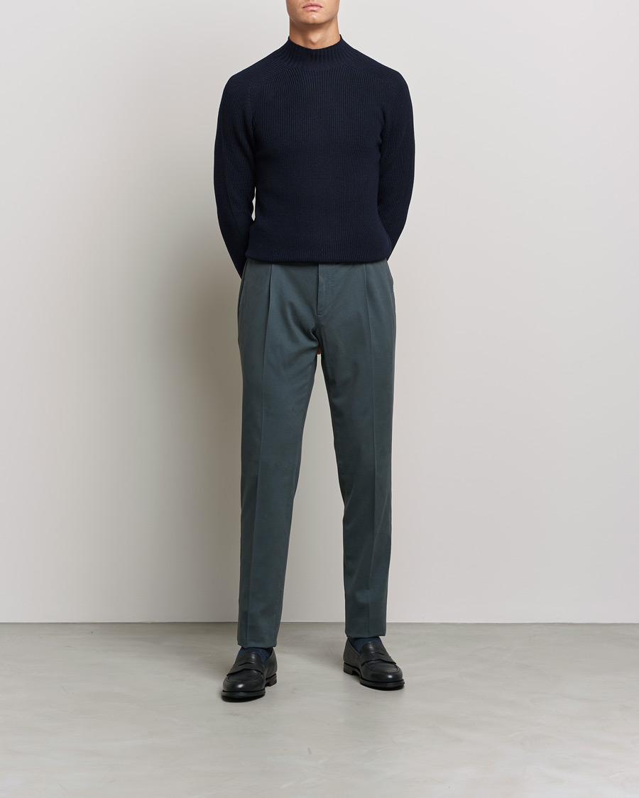 Mies | Puserot | Gran Sasso | Rainwool Mock Neck Navy