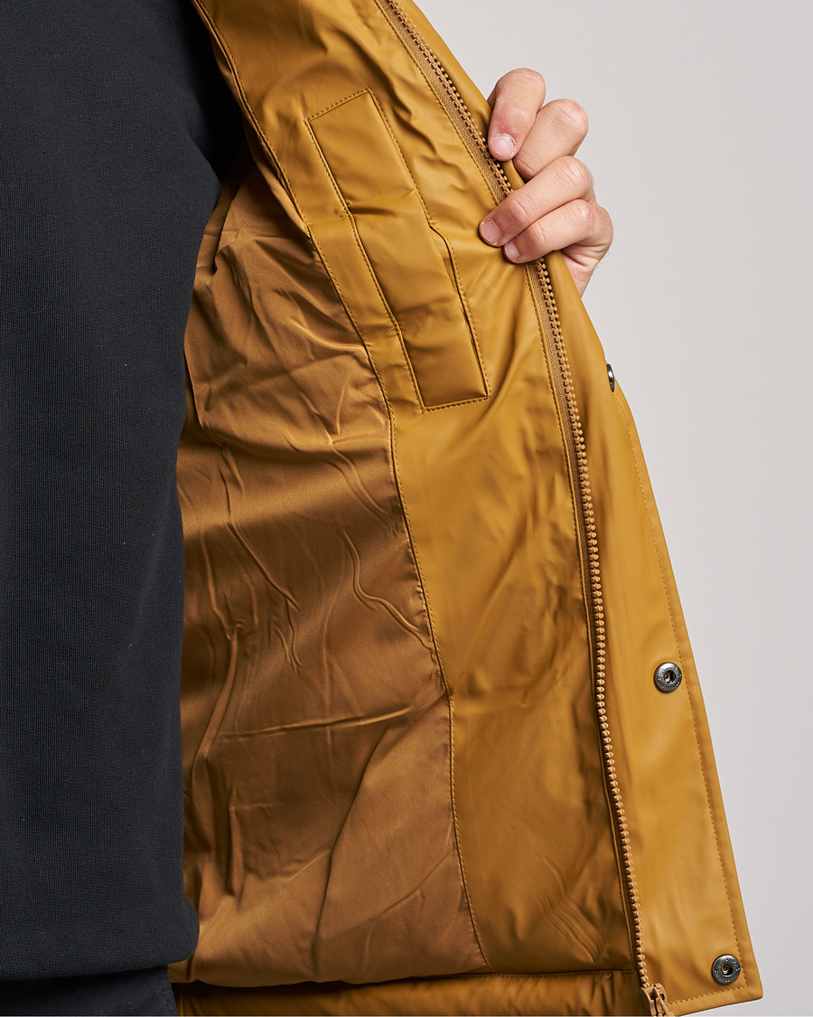 Mies | Takit | Lyle & Scott | Rubberised Wadded Gilet Vest Anniversary Gold