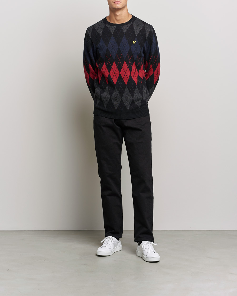 Mies | Puserot | Lyle & Scott | British Argyle Crew Neck Black