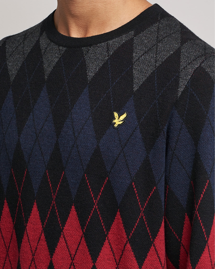 Mies | Puserot | Lyle & Scott | British Argyle Crew Neck Black