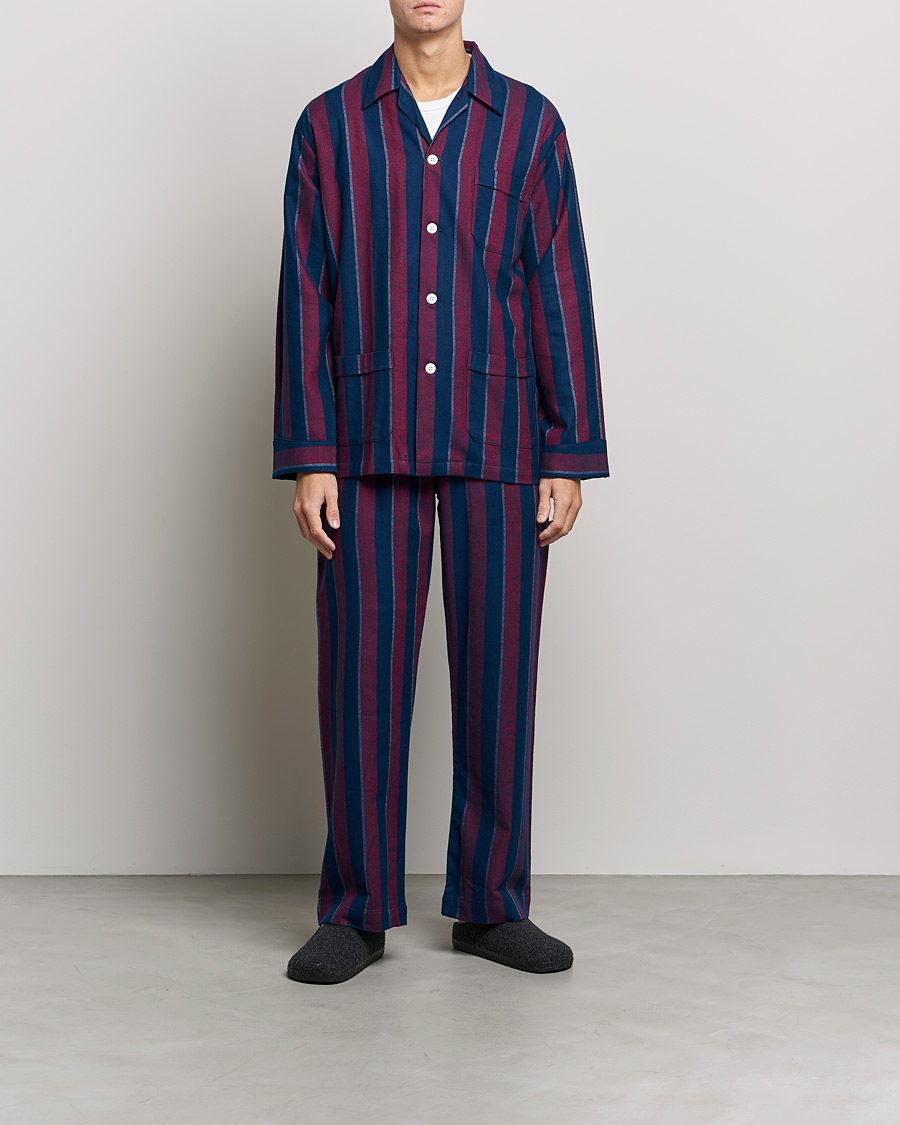 Mies | Yöpuvut ja kylpytakit | Derek Rose | Brushed Cotton Flanell Striped Pyjama Set Navy