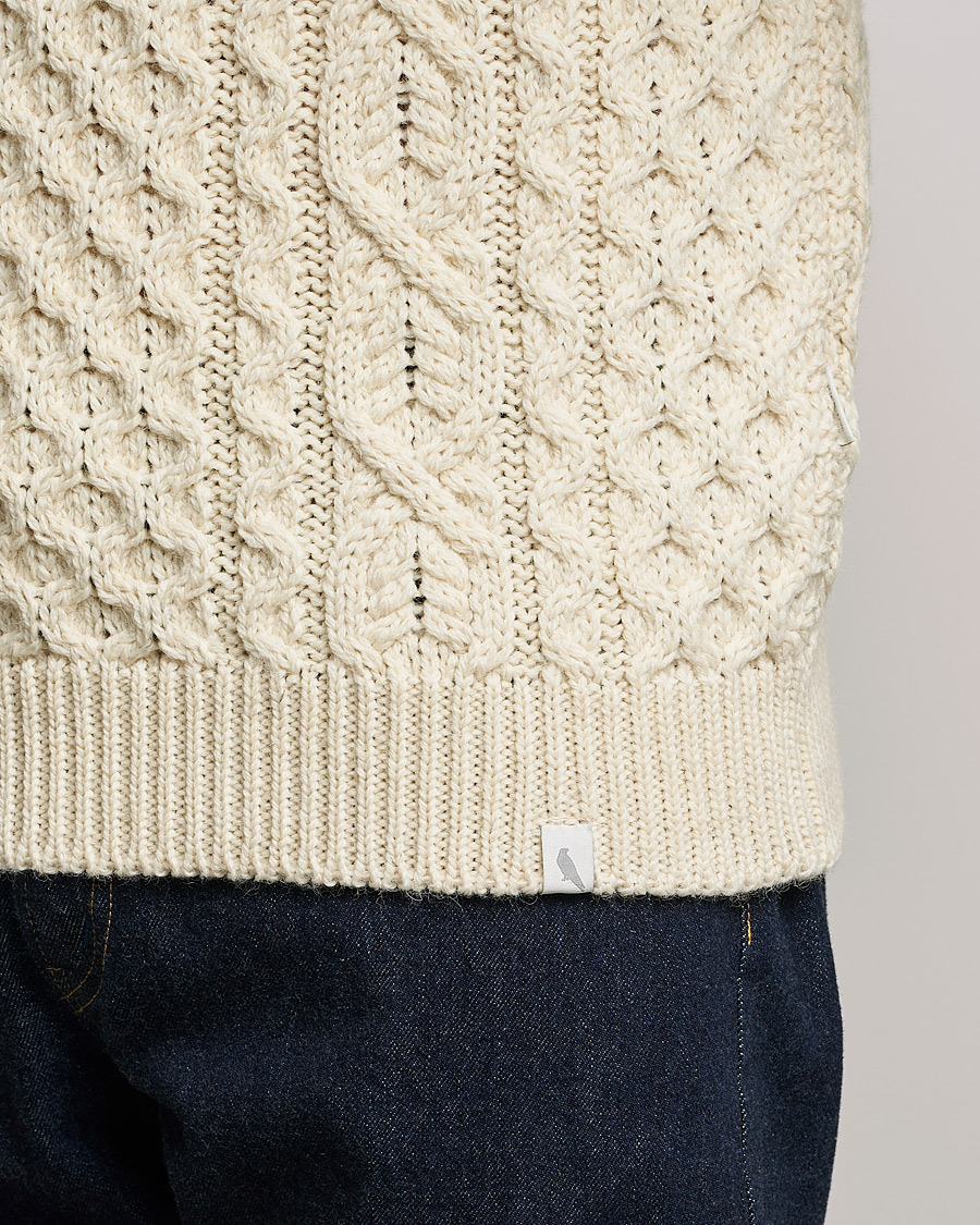 Mies | Puserot | Peregrine | Hudson Wool Aran Knitted Jumper Cream