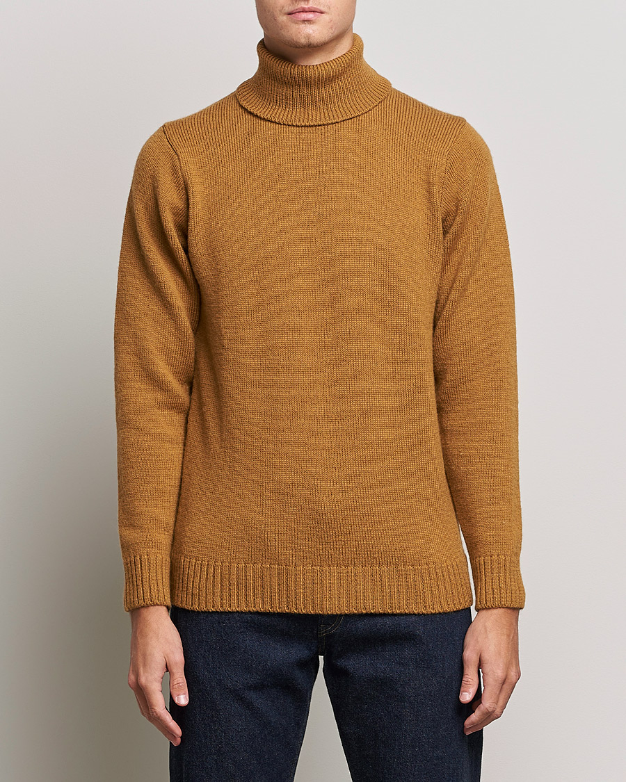 Mies | Puserot | Peregrine | Maker´s Stitch Merino Polo Wheat