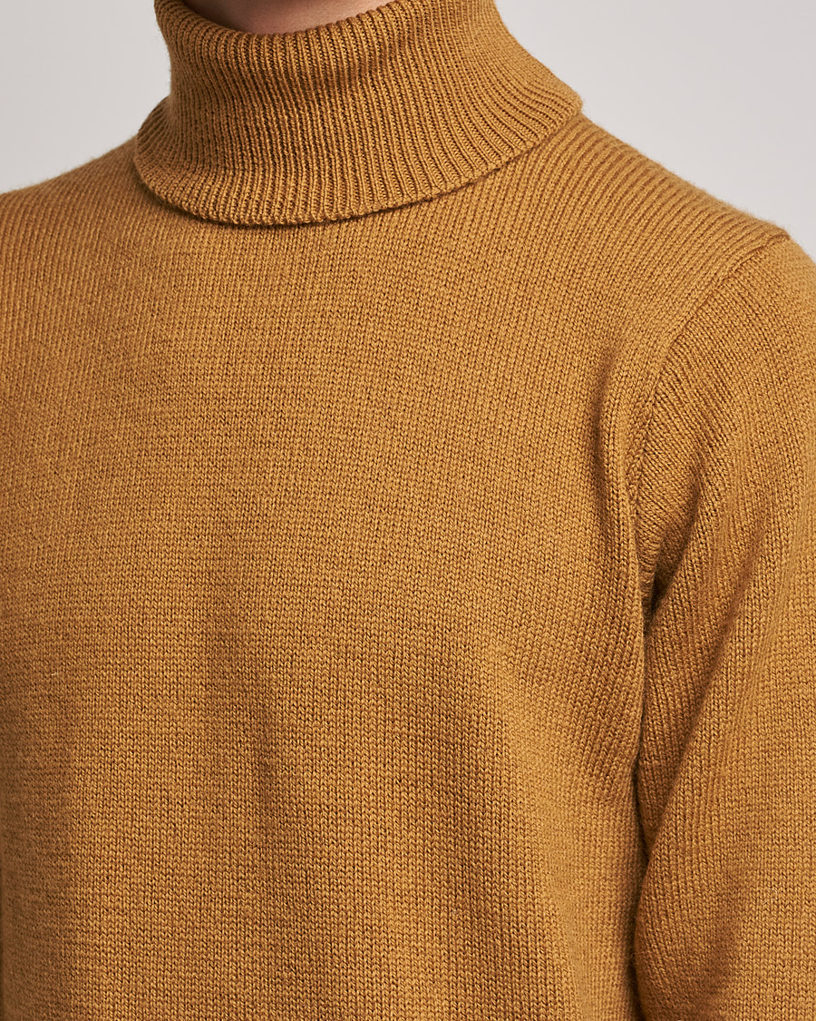 Mies | Puserot | Peregrine | Maker´s Stitch Merino Polo Wheat